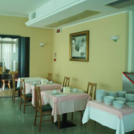 רוזטו דליי אברוצי La Perla B&B Hotel מראה חיצוני תמונה