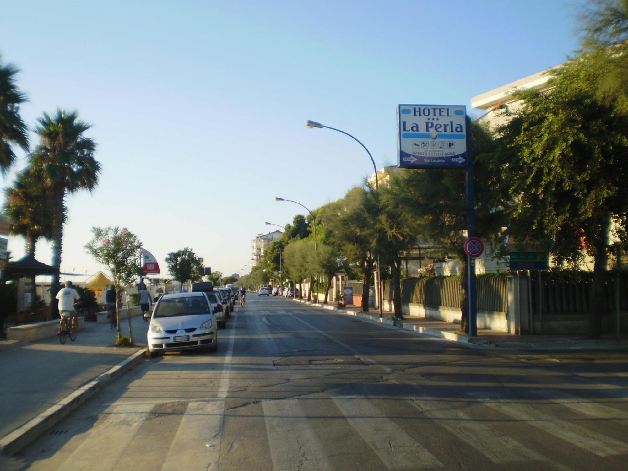 רוזטו דליי אברוצי La Perla B&B Hotel מראה חיצוני תמונה