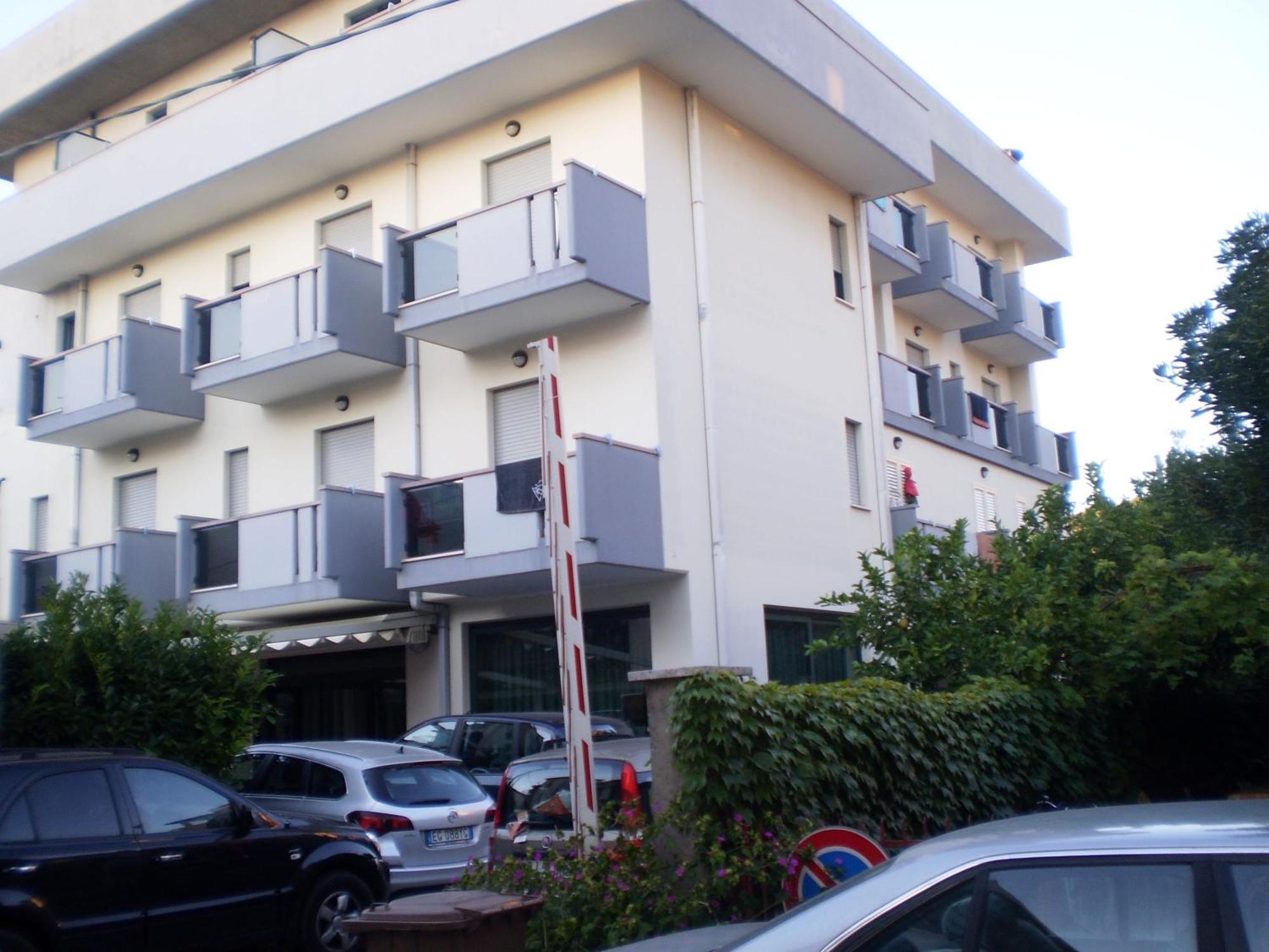 רוזטו דליי אברוצי La Perla B&B Hotel מראה חיצוני תמונה