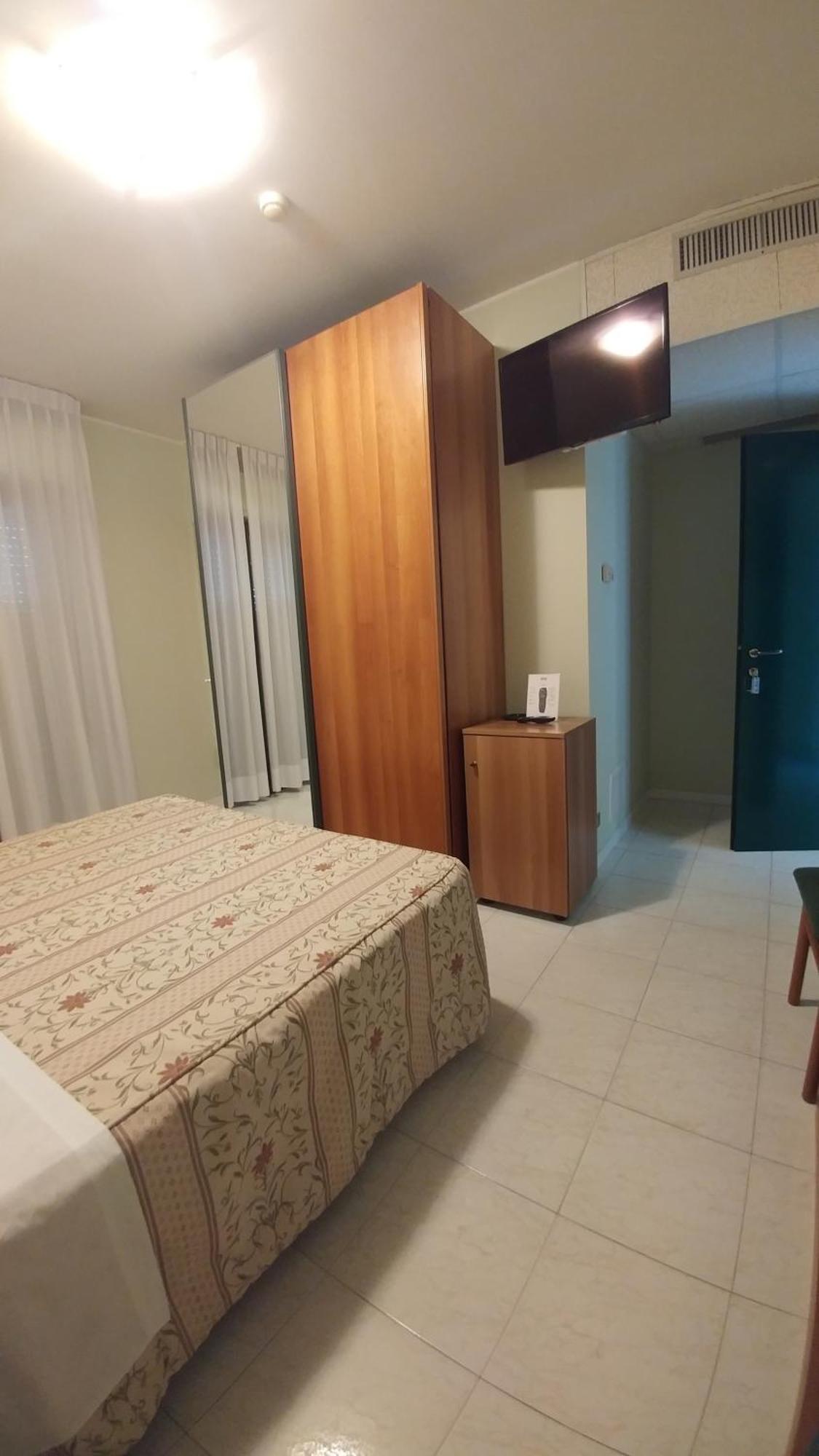 רוזטו דליי אברוצי La Perla B&B Hotel מראה חיצוני תמונה