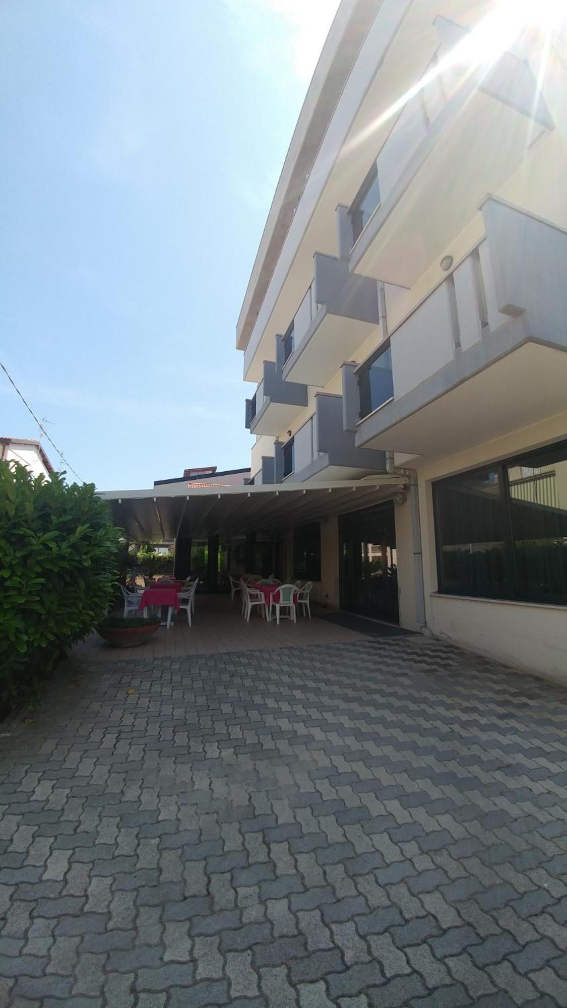 רוזטו דליי אברוצי La Perla B&B Hotel מראה חיצוני תמונה