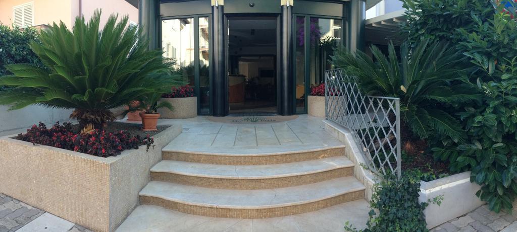 רוזטו דליי אברוצי La Perla B&B Hotel מראה חיצוני תמונה