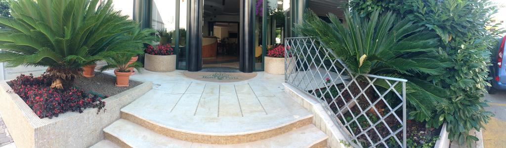 רוזטו דליי אברוצי La Perla B&B Hotel מראה חיצוני תמונה